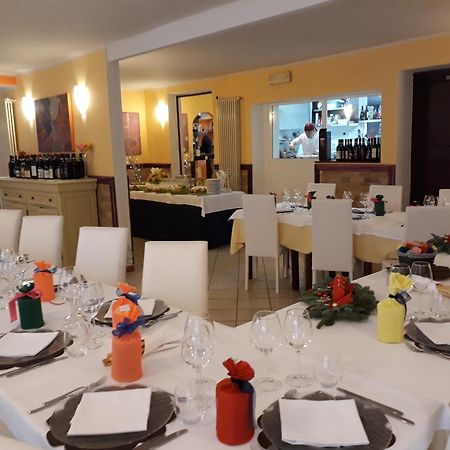 Locanda Della Luna Rossa Calosso Exteriér fotografie